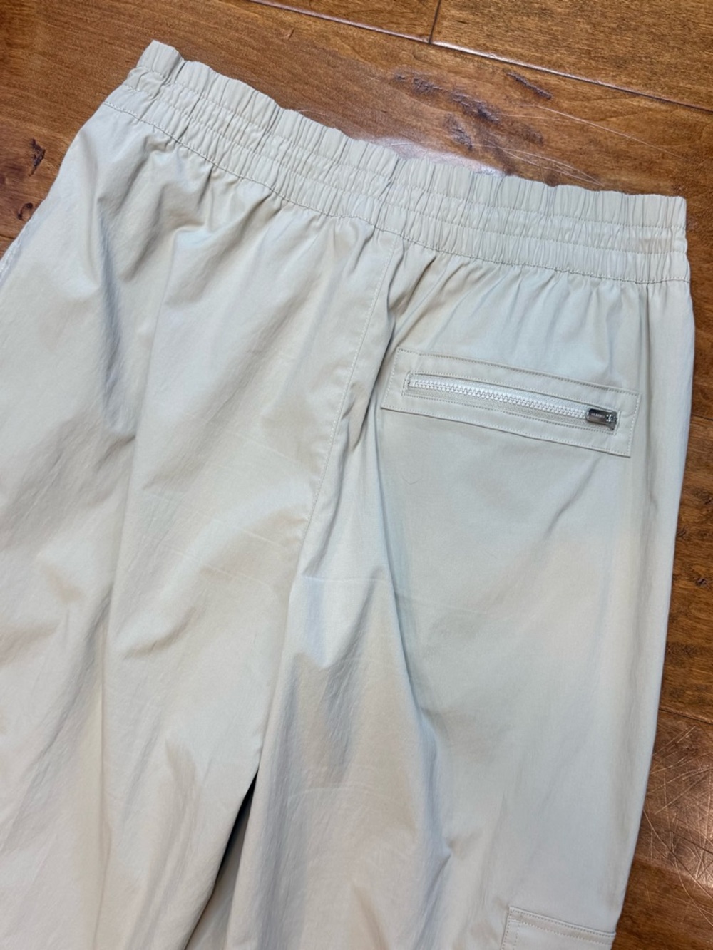 Athleta Cargo Pants Beige Nylon Joggers Neon Toggle Adjustable Hem S - Picture 11 of 12